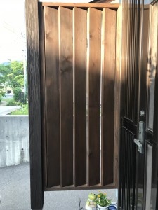 【松本市】玄関目隠し設置